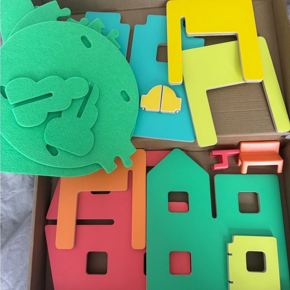 LOVEVERY Wooden Modular Village & Pathway Building Set